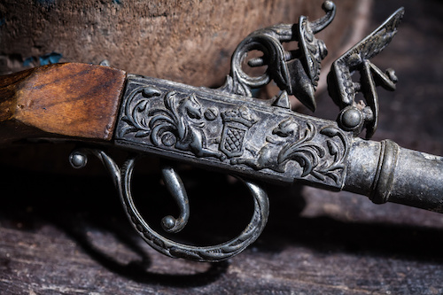 Niche Trust Vintage Gun